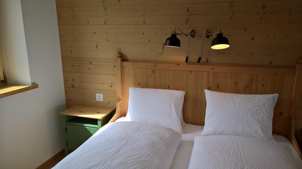 B&B Chasa Arfusch Ardez Bagian luar foto