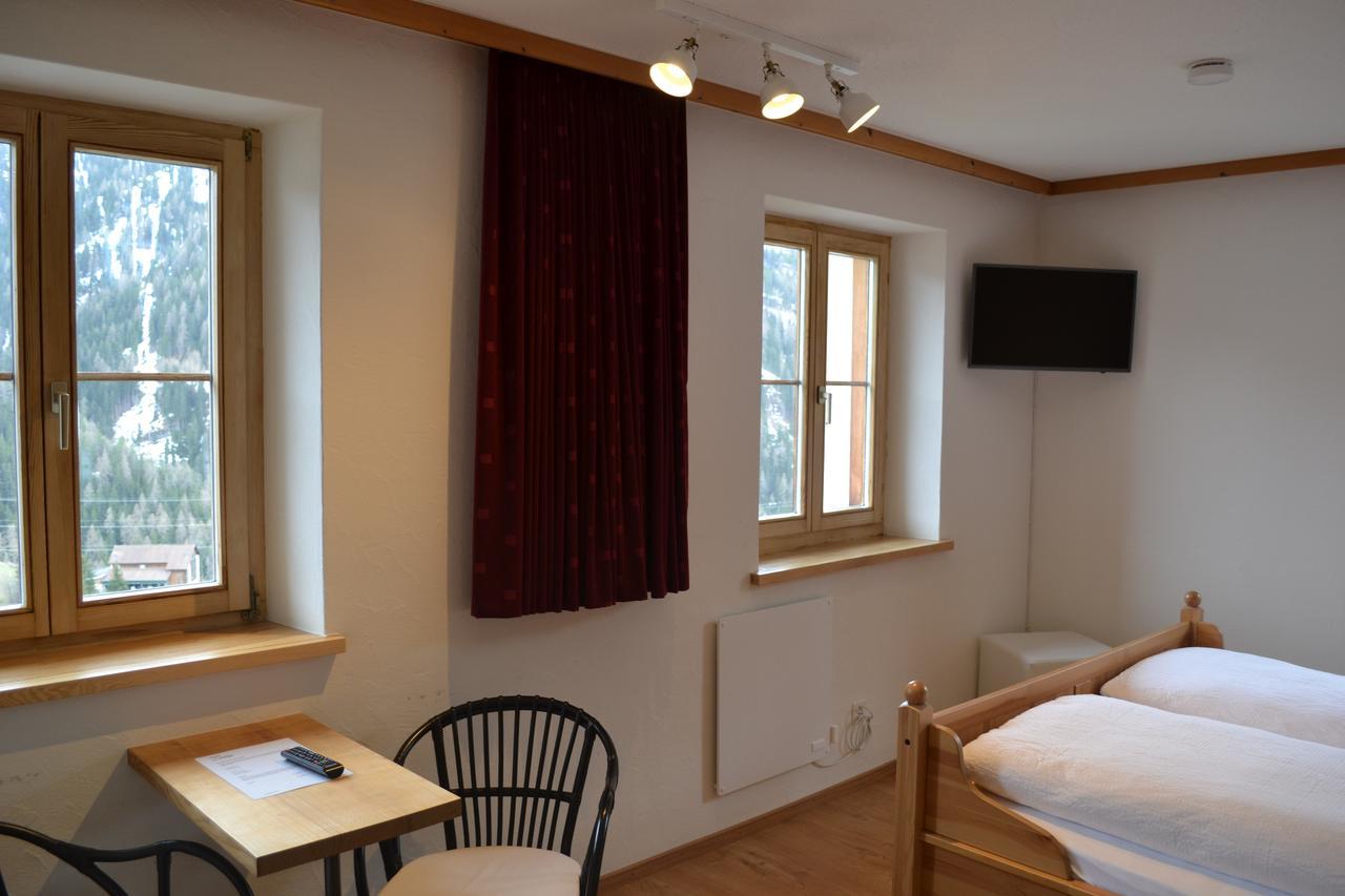 B&B Chasa Arfusch Ardez Bagian luar foto
